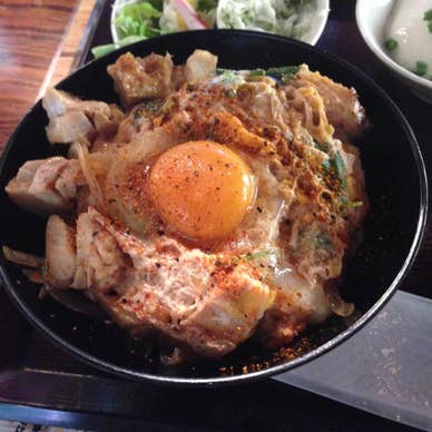 日乃本比内やの比内地鶏親子丼