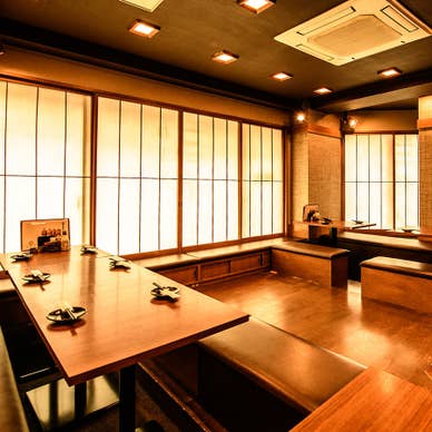 ねぎま三ぞうの店内
