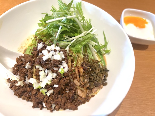 汁なし担々麺ピリリの担々麺